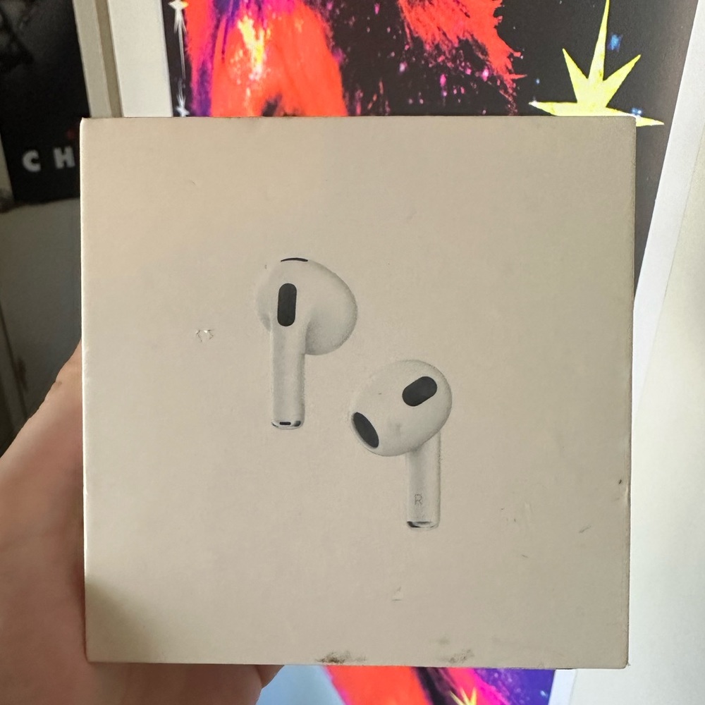 Working! Airpods with MagSafe Charging Case